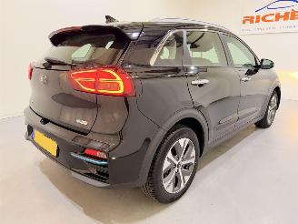 Kia e-Niro 64kWh DynamicLine Aut picture 36
