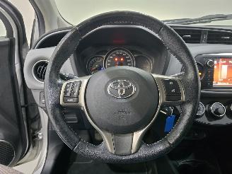 Toyota Yaris 1.0 VVT-i Aspiration 5.Drs Bjr.2015 picture 22