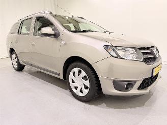 krockskadad bil auto Dacia Logan MCV 0.9 TCe Lauréate Airco 2015/2