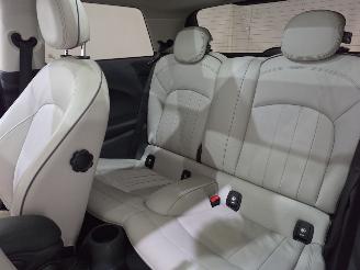 Mini Cooper S 2.0 Chill Serious Business PANO  LEDER 141Kw Bjr.2016 picture 12