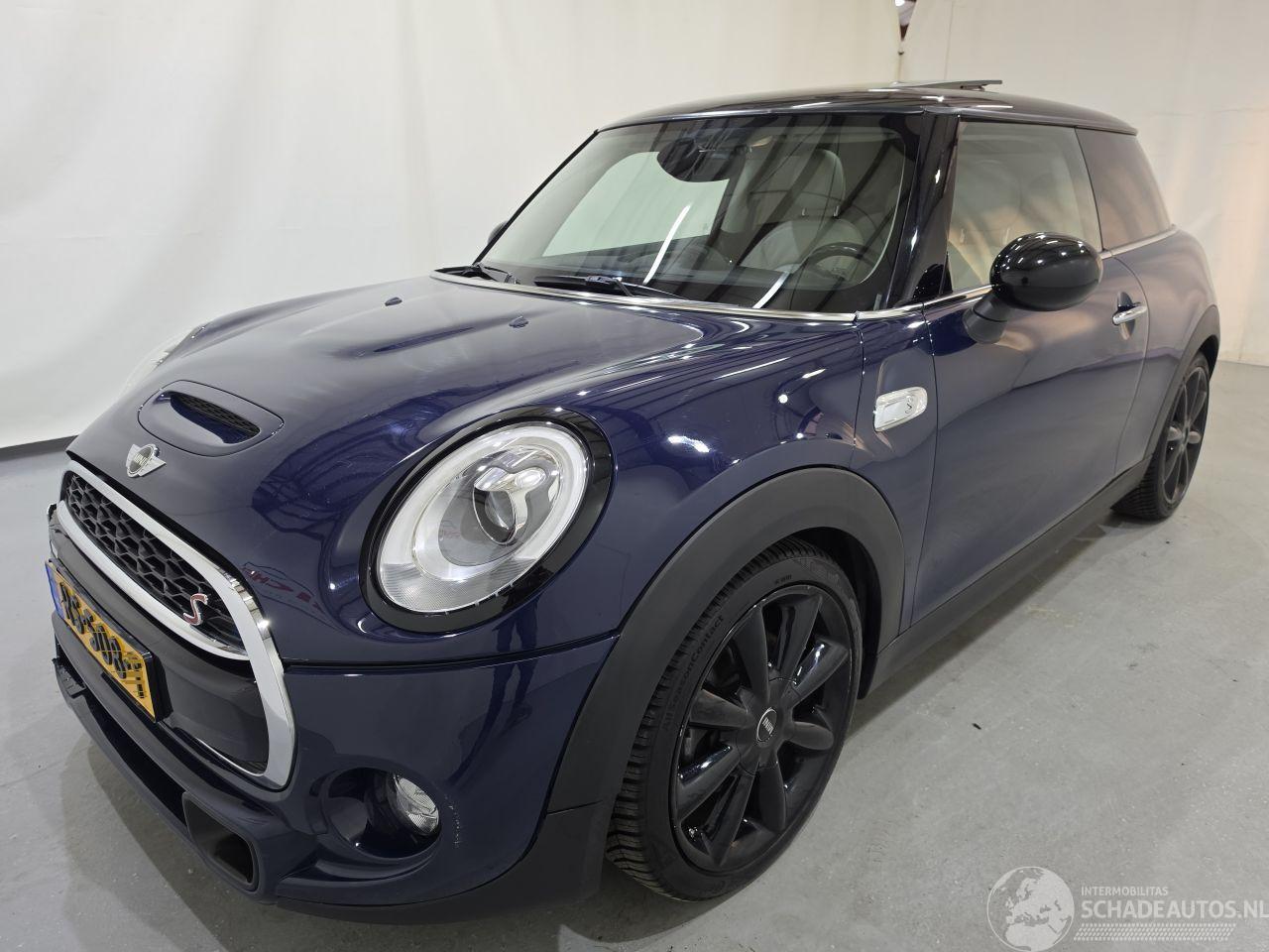 Mini Cooper S 2.0 Chill Serious Business PANO  LEDER 141Kw Bjr.2016
