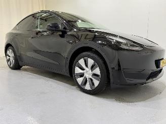 Tesla Model Y Maximum Range / Premium picture 31