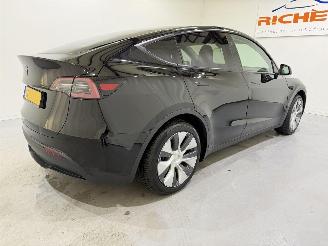 Tesla Model Y Maximum Range / Premium picture 6