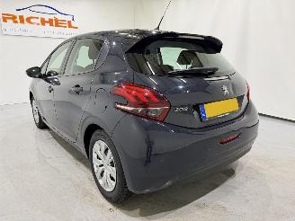 Peugeot 208 HB 1.2 PureTech Blue Lion picture 4