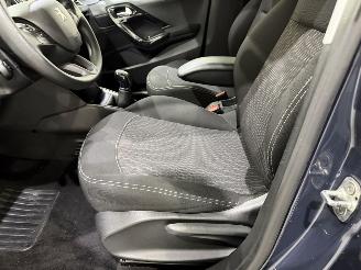 Peugeot 208 HB 1.2 PureTech Blue Lion picture 29