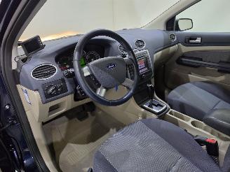 Ford Focus Wagon 1.6-16V Futura AUT 75Kw picture 10