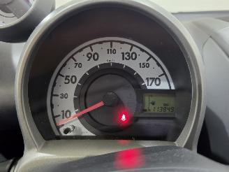 Peugeot 107 1.0-12V XR 3.Drs Bjr.2009 picture 18