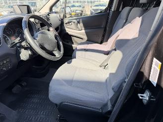 Peugeot Partner 1.6 e-HDI 90 Navteq XT Automaat Navi/Airco picture 42