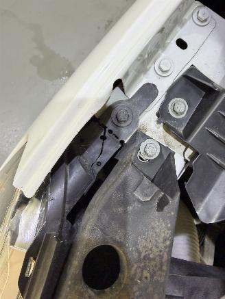 Peugeot Expert DC 2.0 BlueHDI 120 Premium 6-seats picture 35