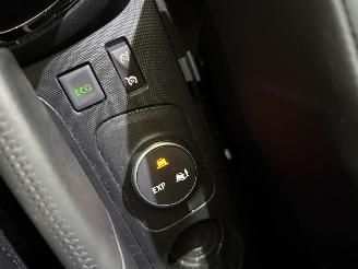 Renault Captur 0.9 TCe Helly Hansen NAP picture 39