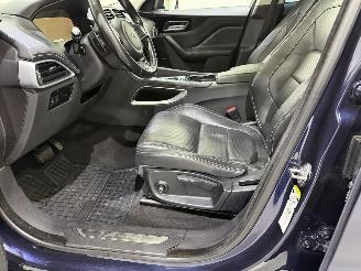 Jaguar F-Pace 2.0d Turbo Portfolio AWD Aut. picture 36