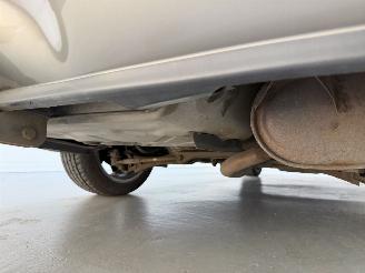 Toyota Avensis Wagon 2.0 VVT-i Executive picture 14