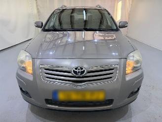 Toyota Avensis Wagon 2.0 VVT-i Executive picture 2