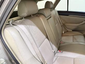 Toyota Avensis Wagon 2.0 VVT-i Executive picture 18