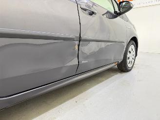 Toyota Yaris HB 1.5 VVT-i Hybrid Aspiration Clima picture 8