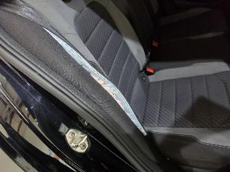 Volkswagen Golf VII 2.0 TDI Highline R-Line 110Kw DSG Bjr.2019 picture 14