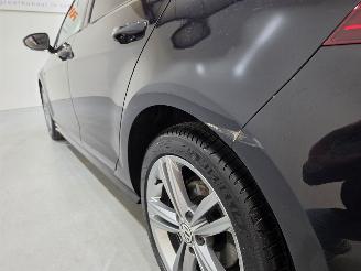 Volkswagen Golf VII 2.0 TDI Highline R-Line 110Kw DSG Bjr.2019 picture 9