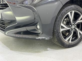 Toyota Yaris HB 1.5 Hybrid Iconic picture 9