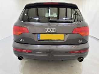 Audi Q7 4.2 FSI QUATTRO 5+2 Design picture 5