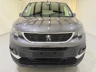 Peugeot Rifter MPV 1.2 PureTech 110 Style picture 2