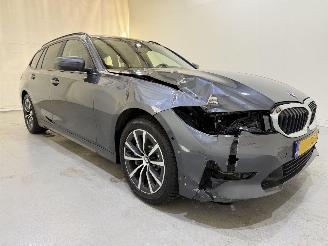 Voiture accidenté BMW 3-serie Touring 330e Advantage Aut 2021/4