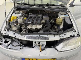Renault Mégane Cabrio 1.6-16V Sport picture 35