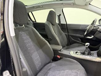 Peugeot 308 HB 1.2 PureTech Allure Pano picture 20
