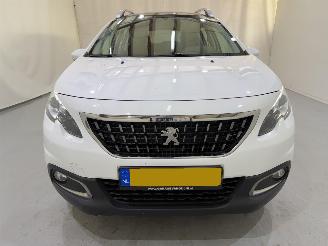 Peugeot 2008 1.2 PureTech 110 Allure picture 2