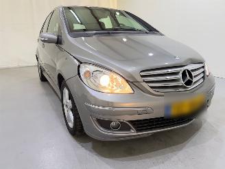 krockskadad bil auto Mercedes B-klasse 170 Automaat NAP 2007/5