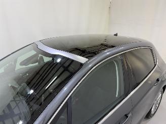 Peugeot 208 HB 1.2 Allure Navi/Clima/Pano picture 40