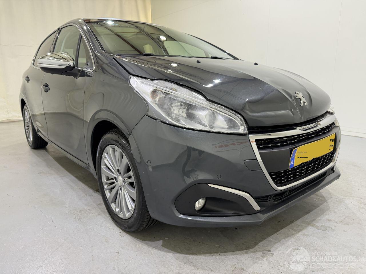 Peugeot 208 HB 1.2 Allure Navi/Clima/Pano