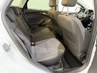 Ford Focus HB 1.5 EcoBoost Titanium picture 26