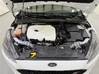 Ford Focus HB 1.5 EcoBoost Titanium picture 19