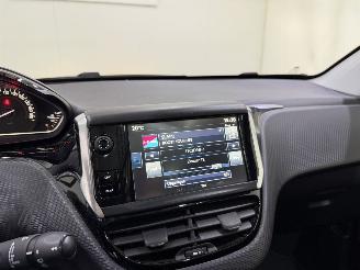 Peugeot 208 HB 1.6 Blue HDI 100 Premium picture 27