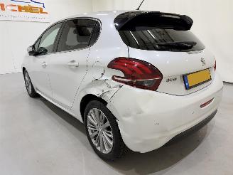 Peugeot 208 HB 1.6 Blue HDI 100 Premium picture 36