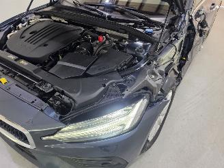 Volvo V-60 2.0 B4 Business Pro MHEV 145Kw picture 10