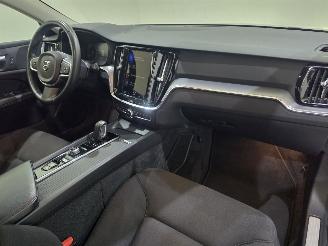 Volvo V-60 2.0 B4 Business Pro MHEV 145Kw picture 32