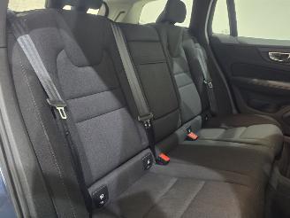 Volvo V-60 2.0 B4 Business Pro MHEV 145Kw picture 33