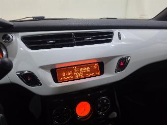 Citroën DS3 1.6 So Chic in White 88Kw picture 16