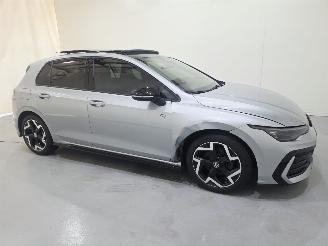 Volkswagen Golf VIII 1.5 eTSI R/Line Pano DSG MHEV 110kw picture 17