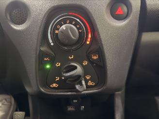 Toyota Aygo 1.0 VVT-i X-Fun 5 Drs Airco NAP picture 27