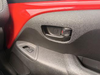 Toyota Aygo 1.0 VVT-i X-Fun 5 Drs Airco NAP picture 11