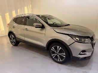 Schadeauto Nissan Qashqai 1.2 DIG-T 115pk N-Connecta Panoramadak 2018/11