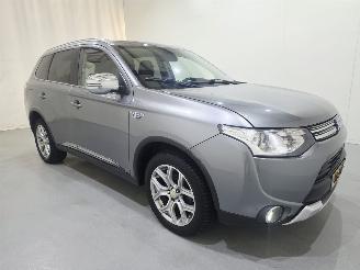 skadebil auto Mitsubishi Outlander 2.0 PHEV Business 2015/4