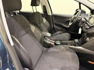 Peugeot 2008 1.2 Automaat PureTech Active picture 5