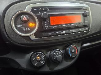 Toyota Yaris 1.0 VVT-i Comfort Airco 5.Drs picture 8