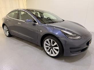 Unfallwagen Tesla Model 3 Standard RWD Plus 60 kWh | panorama | leder | 2019/12