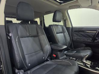Mitsubishi Outlander 2.0 PHEV Instyle+ 4WD149Kw Bjr.2018 picture 39