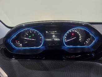 Peugeot 2008 1.2 PureTech Allure Panorama Bjr.2016 picture 13