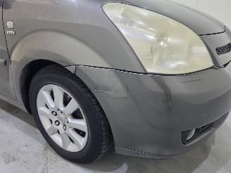 Toyota Corolla Verso 1.8 VVT-I Luna 7.P AUT LEDER picture 14